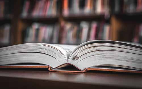 成人高考剛畢業(yè)能考二建嗎？