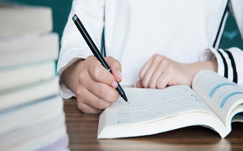 成人高考的學費有多少？