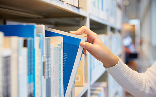 怎么繳納成人高考學(xué)費(fèi)？