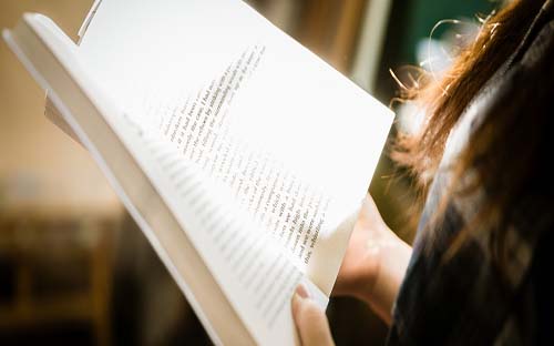 成人高考考完后還用上學的么？