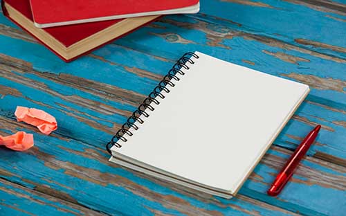 成人高考本科算應(yīng)屆生嗎？