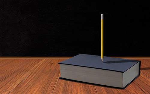 成人高考一般是在每年的幾月報名？幾月份入學？