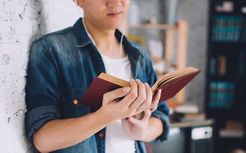 成人高考從什么時(shí)候開(kāi)始實(shí)行？