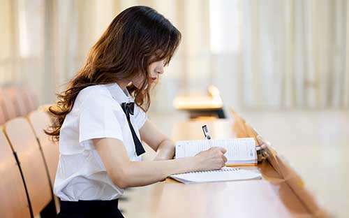 自學考試選擇日語專業(yè)考什么？