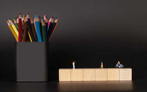 如何參加成人高考考試？有什么優(yōu)勢？