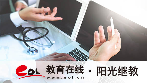 成人高考專升本拿學(xué)位證的條件是什么？畢業(yè)證書怎么領(lǐng)?。?/></p><h3>成人高考專升本拿學(xué)位證的條件是什么？</h3><p>1、成績達(dá)標(biāo)</p><p>成人高考本科生在申請(qǐng)學(xué)士學(xué)位時(shí)，要在規(guī)定年限內(nèi)，修完教學(xué)計(jì)劃的全部課程，專業(yè)課程全部或平均成績70分以上（具體要求不同院校要求有所不同）。</p><p>2、畢業(yè)論文達(dá)到要求</p><p>成考本科生要獨(dú)立完成規(guī)定的畢業(yè)論文，并且查重率滿足院校要求。并且申請(qǐng)學(xué)士學(xué)位的學(xué)生還要進(jìn)行畢業(yè)論文答辯，并答辯合格。</p><p>3、通過學(xué)位英語考試</p><p>通過學(xué)校組織的學(xué)位英語考試并合格，非英語專業(yè)學(xué)生須通過國家統(tǒng)一組織的學(xué)位英語考試（英語專業(yè)學(xué)生須參加第二外語考試），學(xué)校的學(xué)位英語考試一般一年有一次機(jī)會(huì)（不同院校要求有所不同），部分院校允許學(xué)生使用大學(xué)四級(jí)英語或者公共英語代替學(xué)位英語。</p><h3>成人高考畢業(yè)證書怎么領(lǐng)??？</h3><p>成考畢業(yè)證領(lǐng)取點(diǎn)是在就讀學(xué)校自行領(lǐng)取，如考生不方便領(lǐng)取可找人帶領(lǐng)，代領(lǐng)人還須持自己的有效身份證(原件)和被代領(lǐng)人的學(xué)生證和有效身份證(原件)、注明有代領(lǐng)人姓名及有效證件號(hào)碼的委托書、代領(lǐng)人及被代領(lǐng)人身份證復(fù)印件。成考畢業(yè)證的領(lǐng)取流程如下：</p><p>1、出示準(zhǔn)考證、身份證，告知所報(bào)考的成考院校、成考專業(yè)以及層次；</p><p>2、在領(lǐng)取畢業(yè)生檔案登記簿上簽名，如系受人委托代領(lǐng)，應(yīng)同時(shí)出示被委托人的身份證，并在簽名欄內(nèi)簽“代領(lǐng)”；</p><p>3、領(lǐng)取檔案袋和證書夾，仔細(xì)檢查，有無錯(cuò)裝或缺漏(檔案袋內(nèi)裝成考畢業(yè)證書、成考科目合格證、成考畢業(yè)生登記表及畢業(yè)成績單)；</p><p>4、將畢業(yè)證書、成考科目合格證取出，由本人妥善保管。將成考畢業(yè)生登記表及成績單(各1份)密封在袋內(nèi)交本人所在單位勞動(dòng)人事部門(建議考生在密封檔案前將自己的畢業(yè)生登記表復(fù)印一份留存?zhèn)洳?。</p><p>以上是關(guān)于成人高考的相關(guān)內(nèi)容，考生可以此作為參考，具體以官方公告為準(zhǔn)！考生如果想獲取更多關(guān)于成考的相關(guān)資訊，如成人高考報(bào)名時(shí)間、考試時(shí)間、報(bào)考條件、備考知識(shí)、相關(guān)新聞等，敬請(qǐng)關(guān)注教育在線成人高考考試頻道。</p><p><strong>熱門推薦：</strong><br/></p><p><a href=