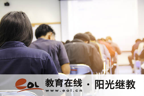 北京成人高考報(bào)名系統(tǒng)在哪里？報(bào)名需要準(zhǔn)備什么資料？