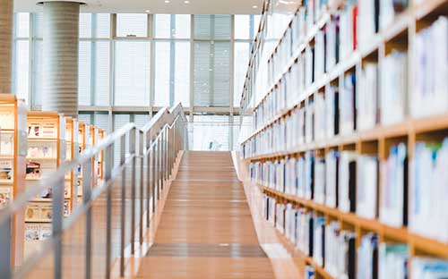 成人高考成績?nèi)绾尾樵?？學(xué)歷有什么用？