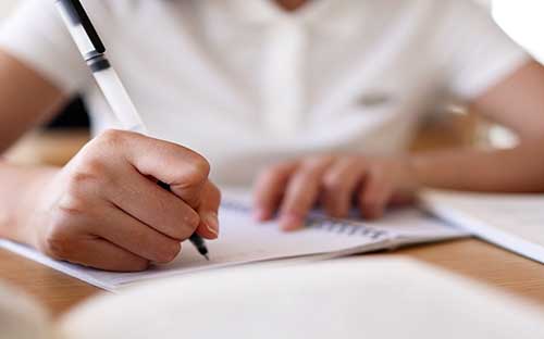 成人高考大專跟全日制大專有什么不同？難度如何？