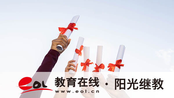 成人高考報(bào)名要多少錢？需要考哪些科目？