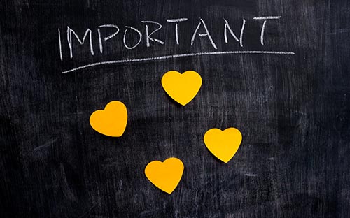 報名成人高考后可以不去現(xiàn)場確認(rèn)嗎？只要去考了就能過嗎？