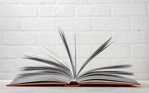 成人高考報(bào)教育機(jī)構(gòu)多少錢？有哪些注意事項(xiàng)？