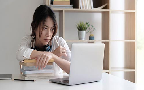 意大利馬蘭歐尼學(xué)院學(xué)費(fèi)很貴嗎