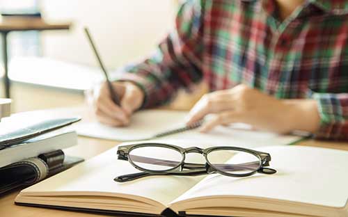 英國大學預科學生有假期嗎？英國留學預科申請條件是什么？