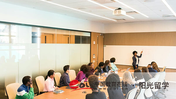 日本景觀設(shè)計(jì)專(zhuān)業(yè)研究生留學(xué)費(fèi)用是多少錢(qián)