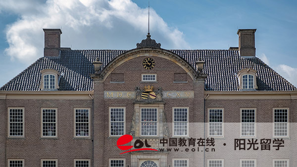 美國配飾設計專業(yè)本科留學有哪些條件 美國配飾設計專業(yè)本科留學有哪些條件