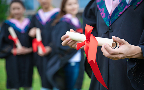 葉史瓦大學錄取條件