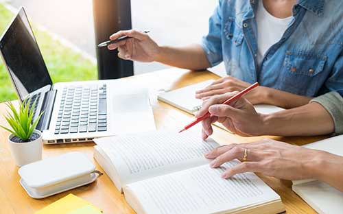 應(yīng)屆畢業(yè)的自考生怎么報名？報什么專業(yè)比較好？