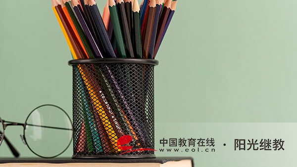 自考?？茖W(xué)歷考上公務(wù)員的概率有多大？怎么報(bào)名？